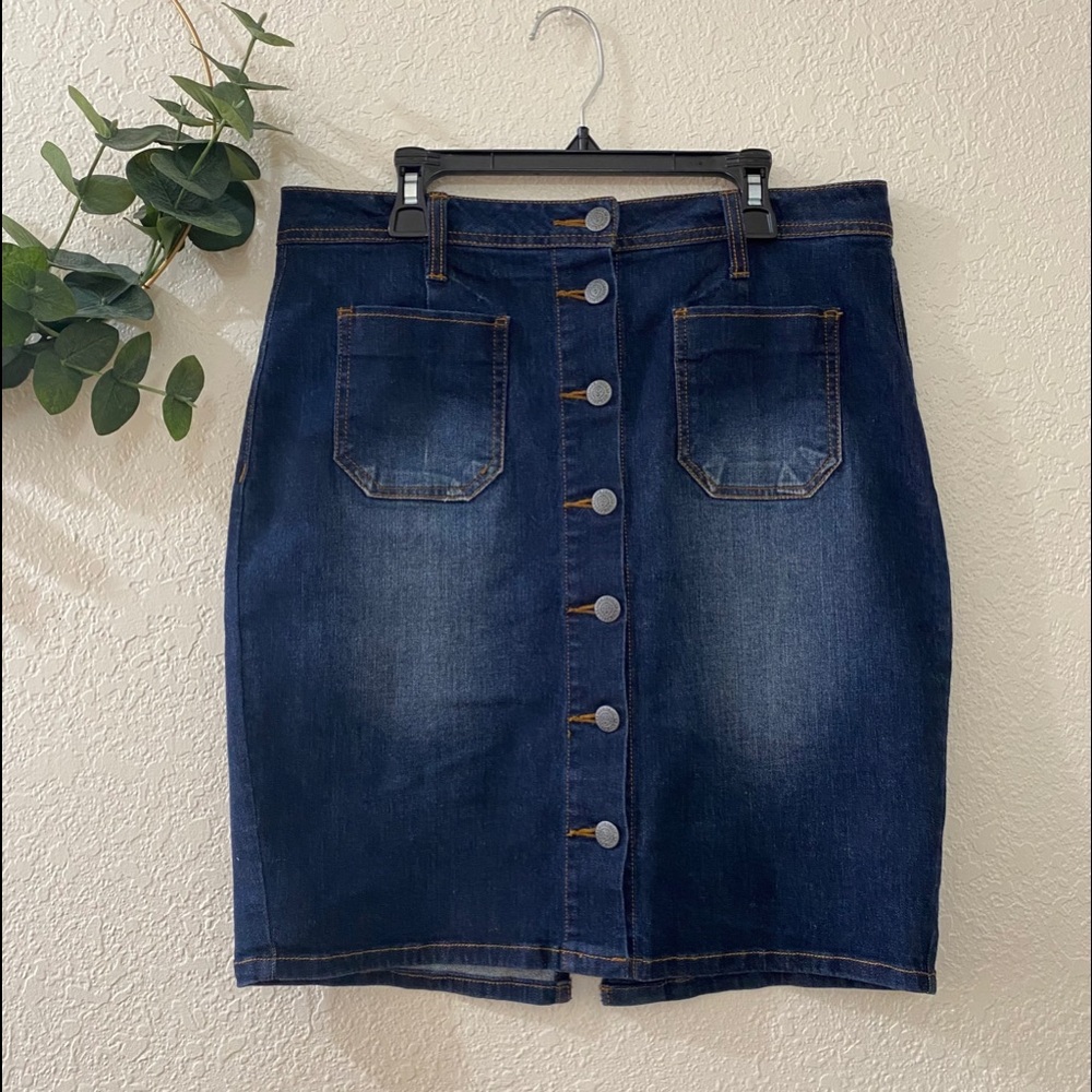 Kenneth Cole Reaction button up denim pencil skirt